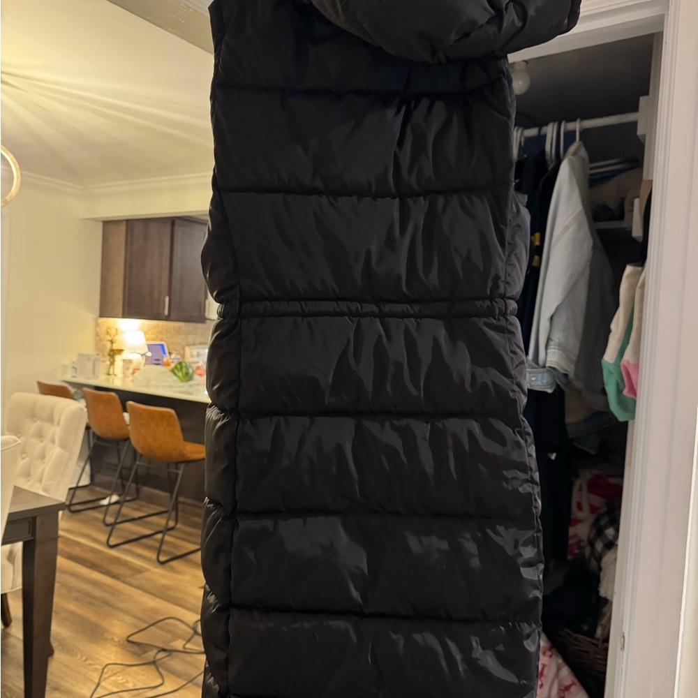 DKNY Puffer Vest - Picture 2 of 5